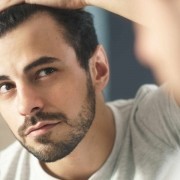 Saç Dökülmesi Nedir, Nedenleri Nelerdir ? 8