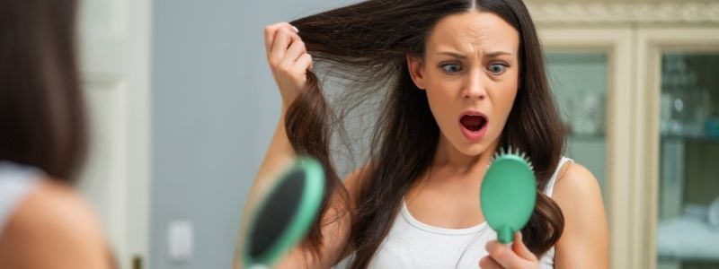 _أسباب تساقط الشعر عند النساء